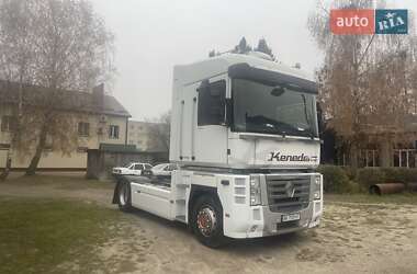 Тягач Renault Magnum 2010 в 