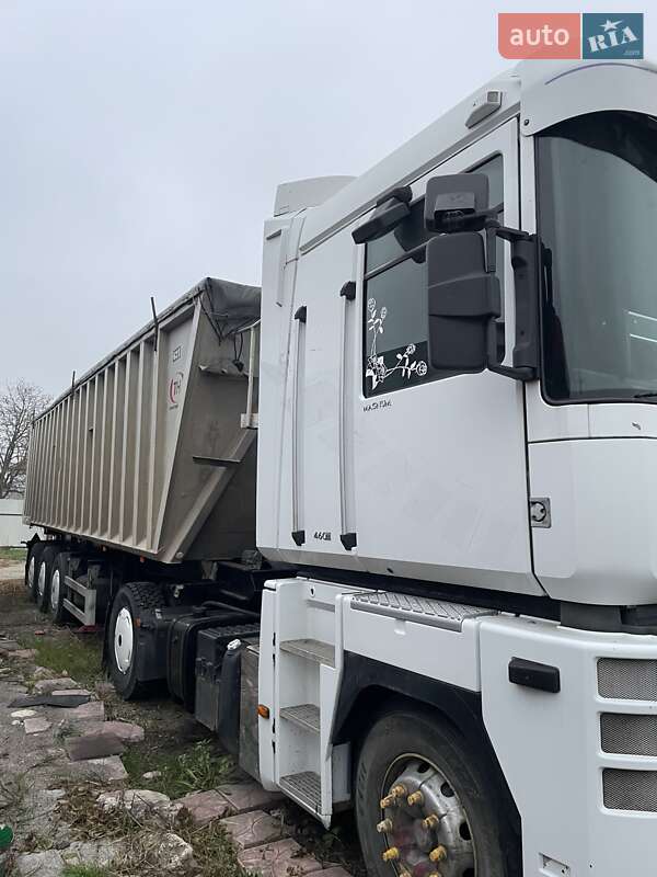 Тягач Renault Magnum 2007 в Василькові