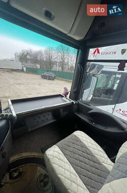 Тягач Renault Magnum 2004 в 