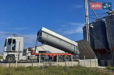 Тягач Renault Magnum 2002 в 