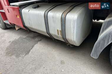 Тягач Renault Magnum 2004 в 