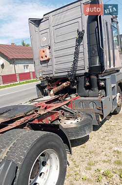 Тягач Renault Magnum 2000 в Долине