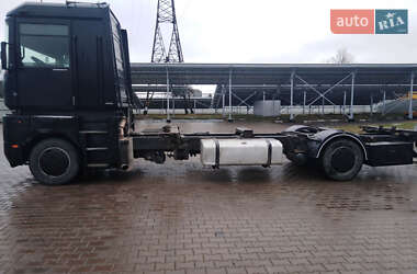 Контейнеровоз Renault Magnum 2003 в 