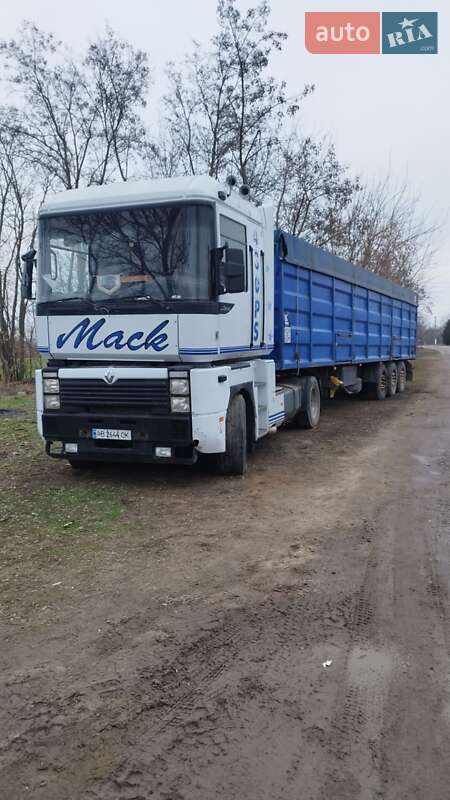 Тягач Renault Magnum 2000 в Тульчине