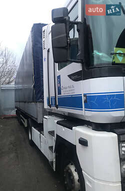 Тягач Renault Magnum 2000 в 