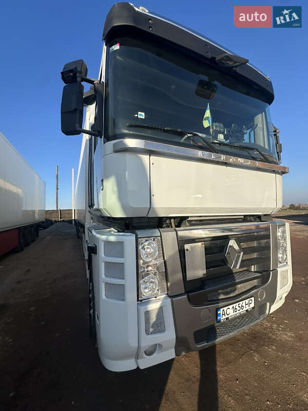 Renault Magnum 2012