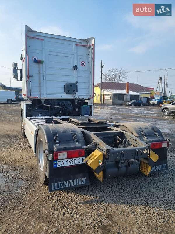 Тягач Renault Magnum 2009 в Смеле