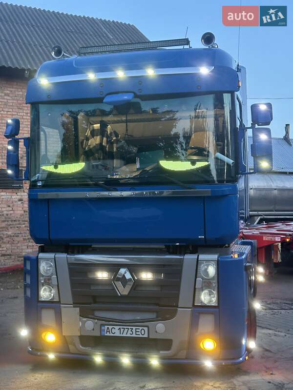 Тягач Renault Magnum 2011 в Луцьку