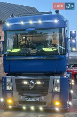 Тягач Renault Magnum 2011 в 