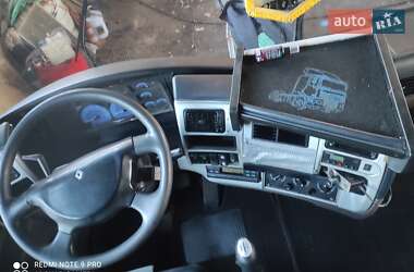 Тягач Renault Magnum 2004 в 