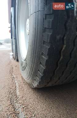 Тягач Renault Magnum 2000 в 