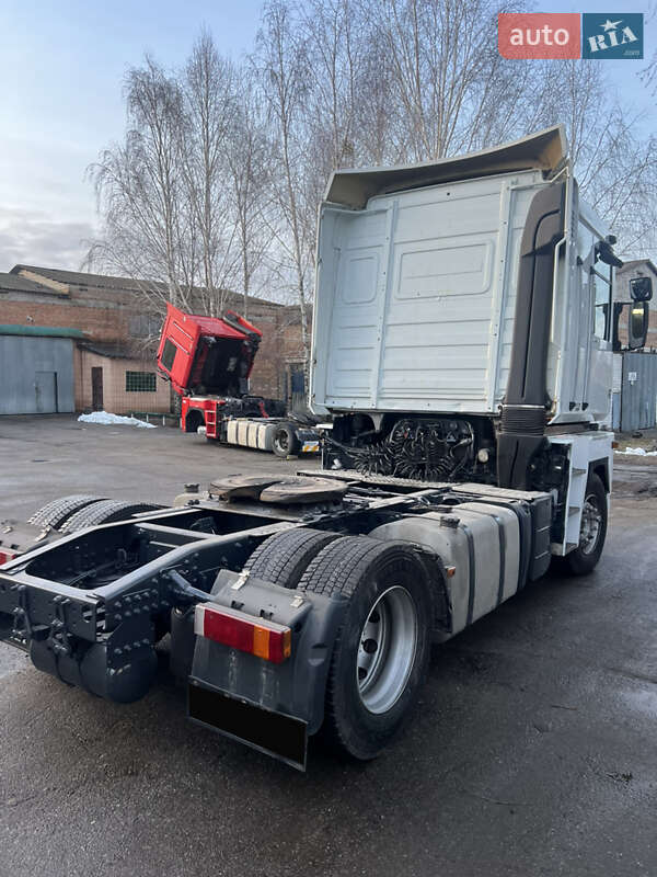 Тягач Renault Magnum 2008 в Киеве