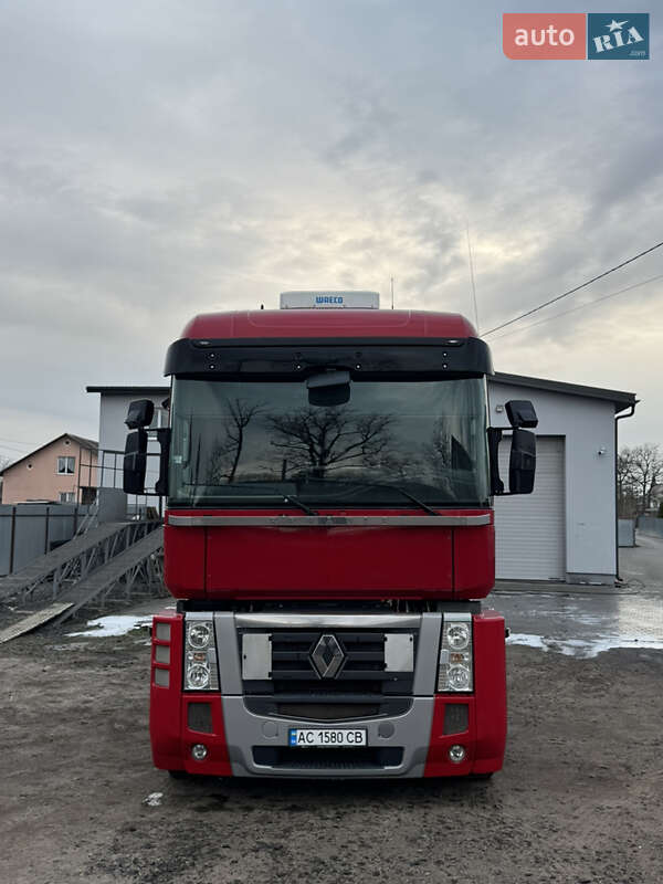 Тягач Renault Magnum 2011 в Луцке