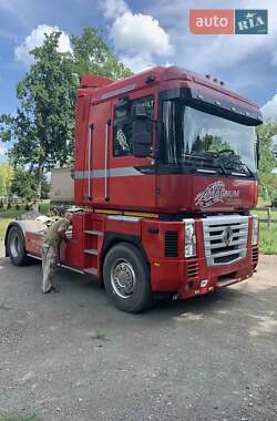 Тягач Renault Magnum 2003 в Городище