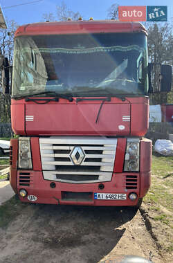 Тягач Renault Magnum 2001 в 