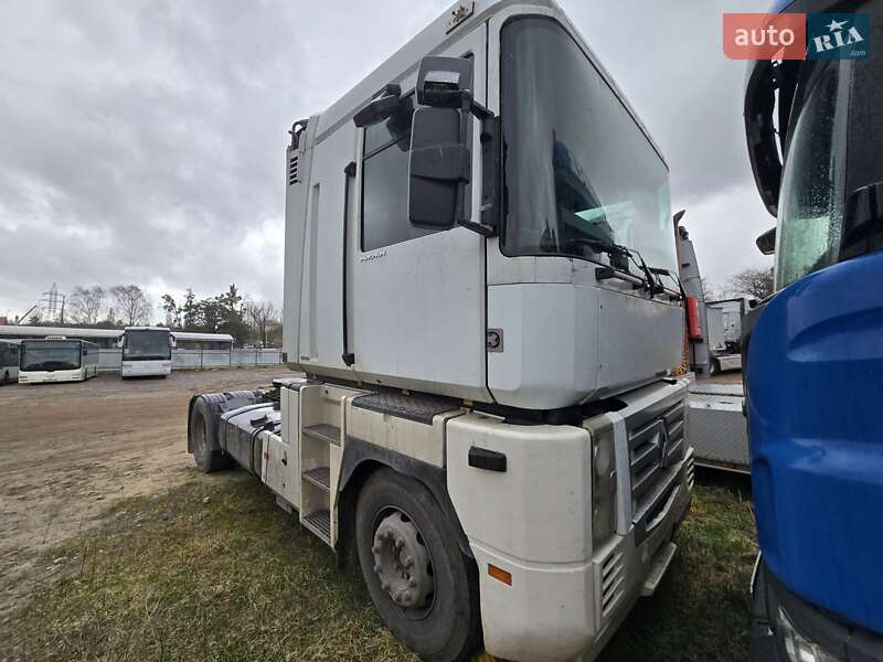 Тягач Renault Magnum 2004 в Ровно