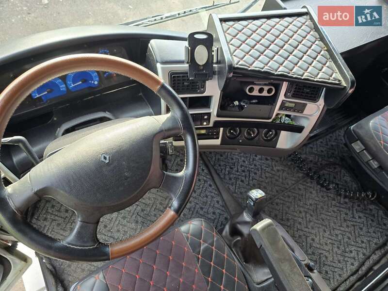 Тягач Renault Magnum 2004 в Чернигове