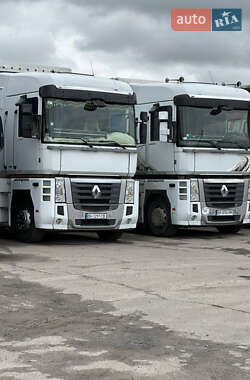 Тягач Renault Magnum 2009 в 