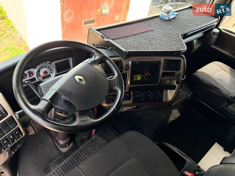 Тягач Renault Magnum 2006 в Чернигове
