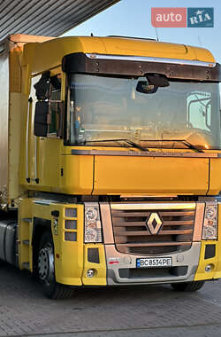 Тягач Renault Magnum 2011 в 