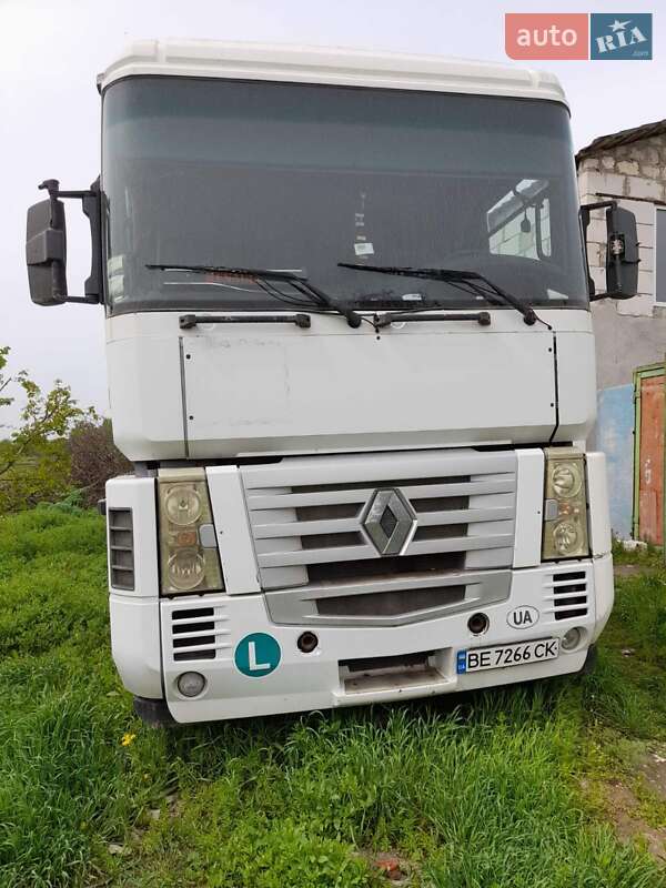 Тягач Renault Magnum 2005 в 