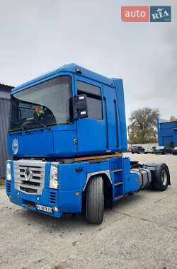 Тягач Renault Magnum 2005 в 