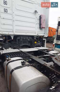 Тягач Renault Magnum 2009 в 
