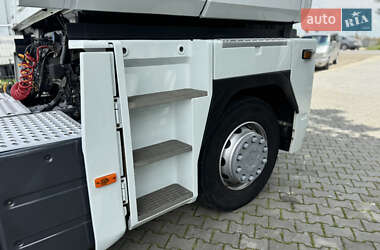 Тягач Renault Magnum 2012 в 