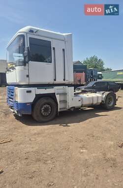 Тягач Renault Magnum 2003 в 