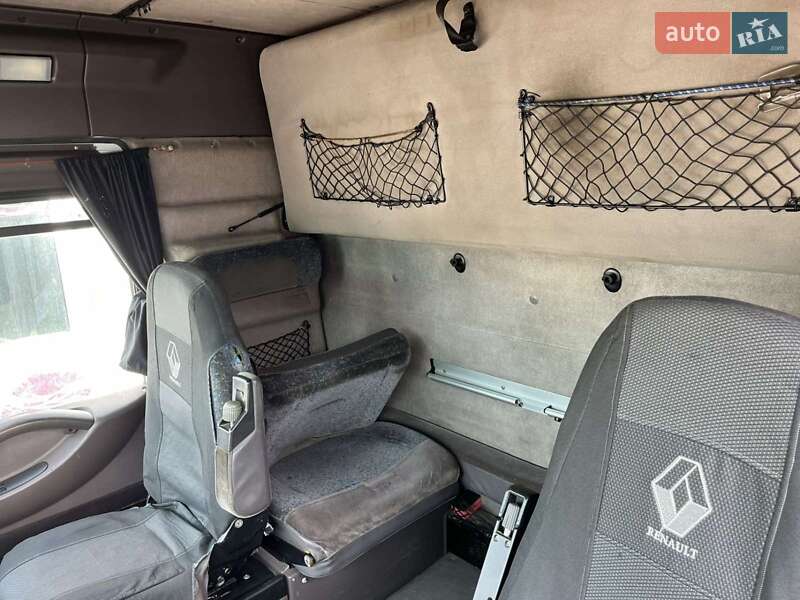 Тягач Renault Magnum 2008 в Рівному