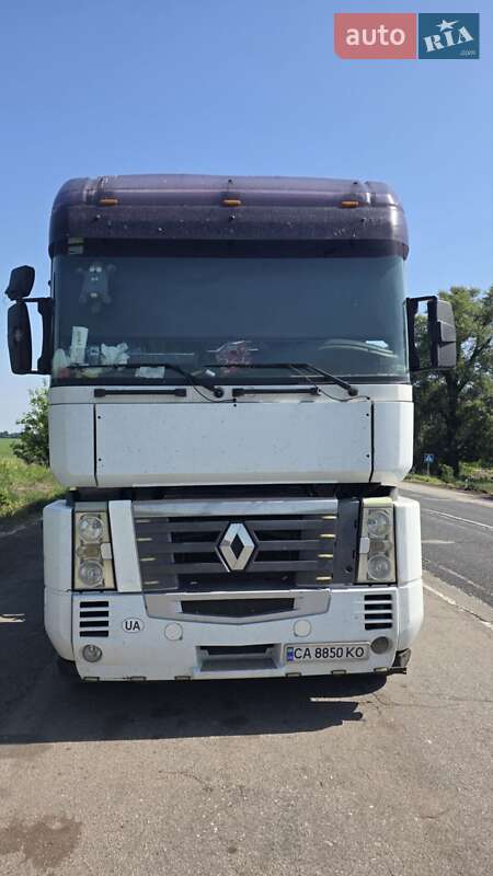 Renault Magnum 2004