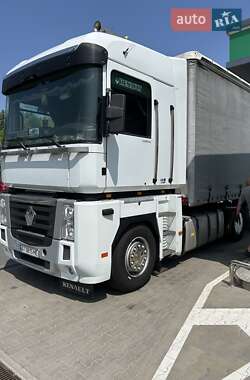 Тягач Renault Magnum 2011 в 