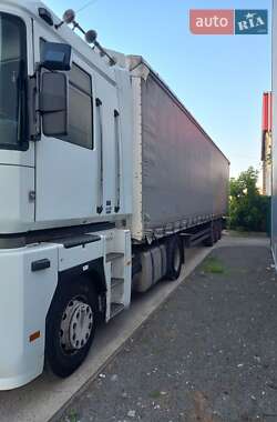 Тягач Renault Magnum 2009 в 