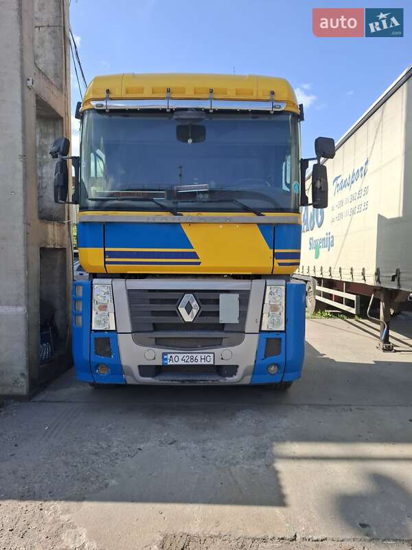 Тягач Renault Magnum 2013 в 