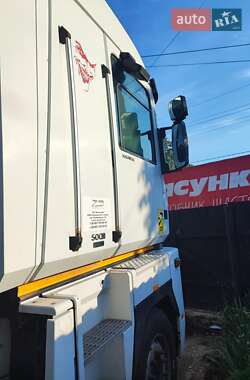 Тягач Renault Magnum 2009 в 