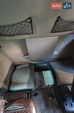 Тягач Renault Magnum 2009 в 