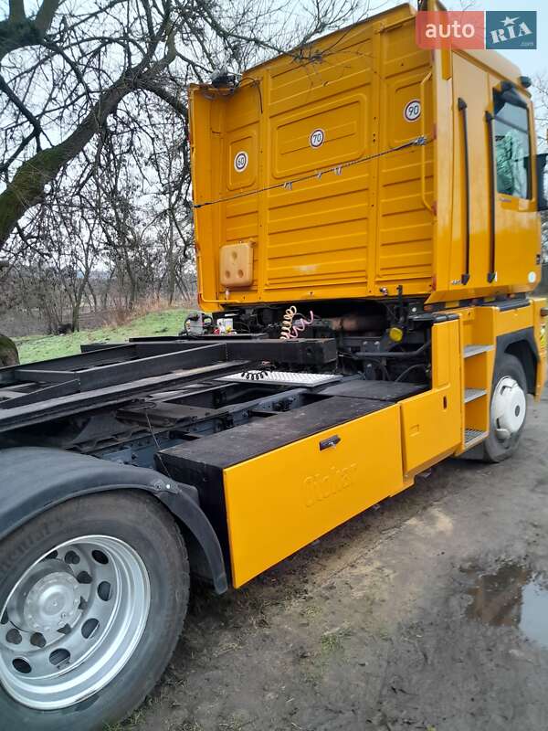 Тягач Renault Magnum 2002 в Балті
