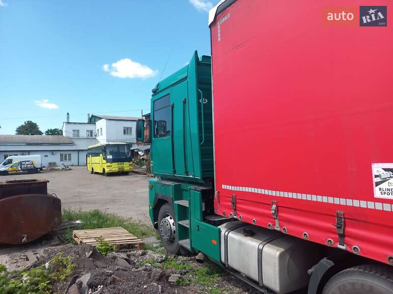 Тягач Renault Magnum 2005 в 
