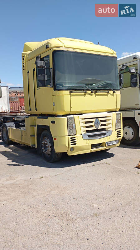 Renault Magnum 2003