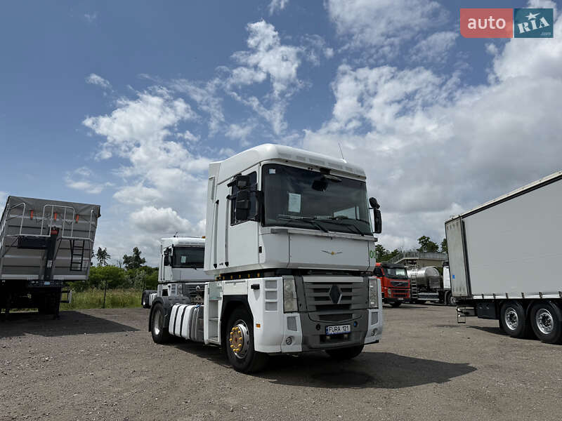 Renault Magnum 2011