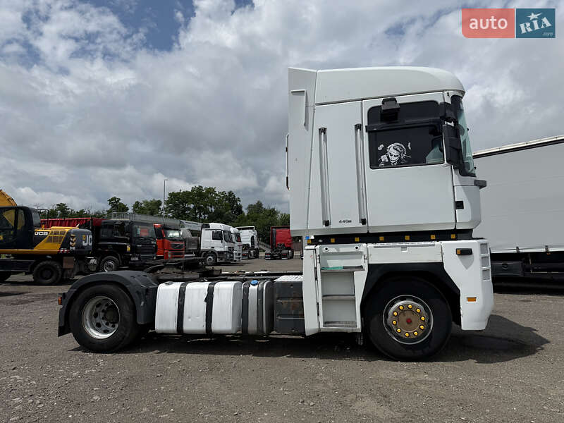 Тягач Renault Magnum 2011 в Киеве