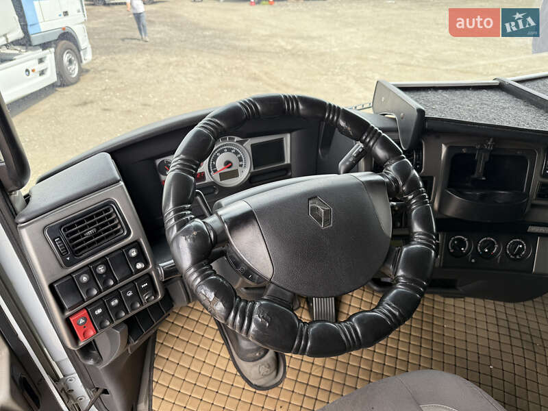 Тягач Renault Magnum 2011 в Киеве