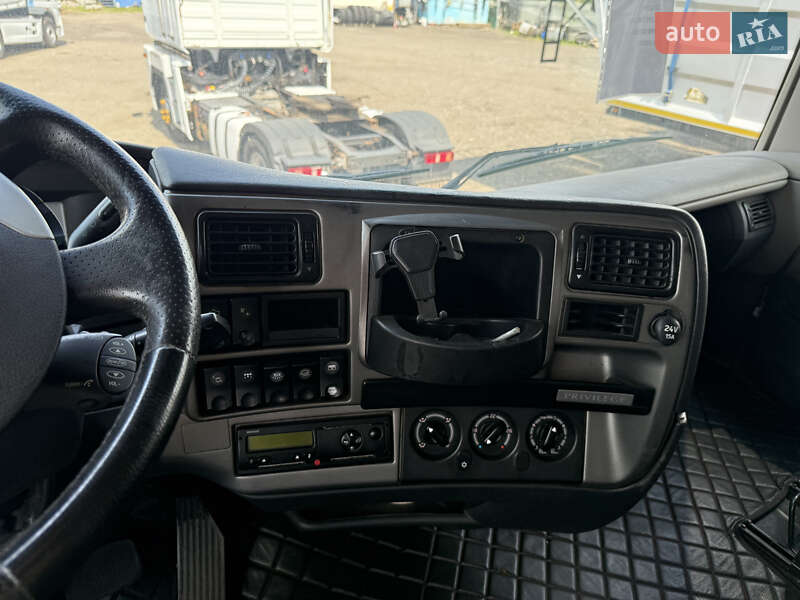 Тягач Renault Magnum 2010 в Киеве