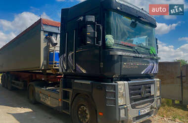 Тягач Renault Magnum 2010 в Сараті