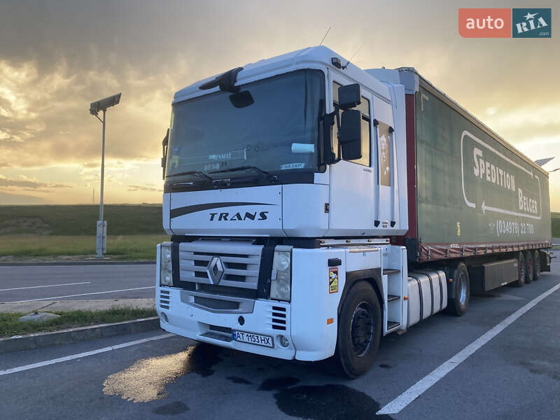 Тягач Renault Magnum 2009 в Снятині