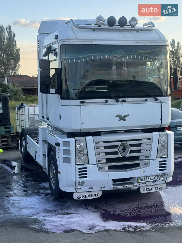 Renault Magnum 2004
