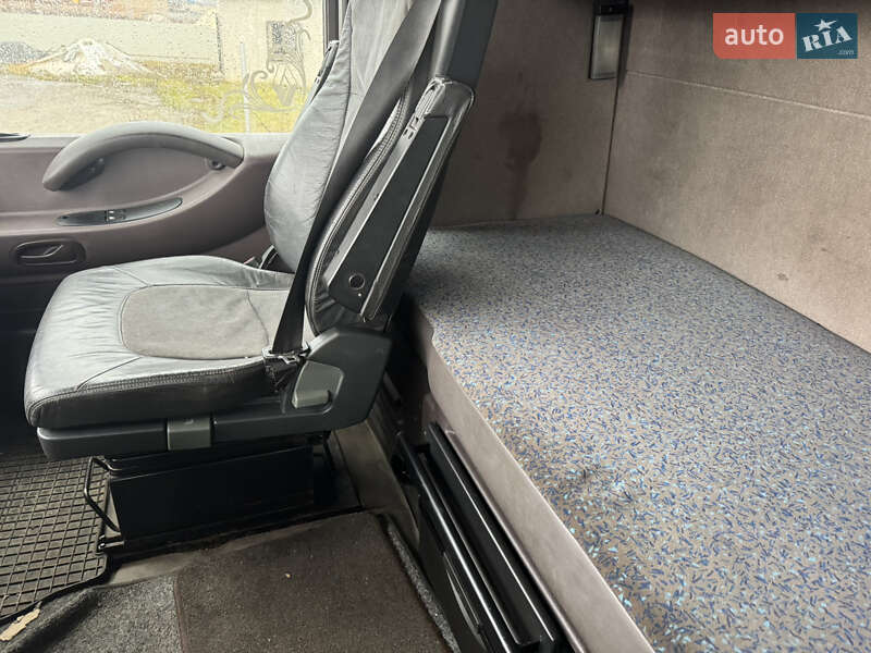 Тягач Renault Magnum 2008 в Золочеве