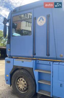 Тягач Renault Magnum 1998 в 