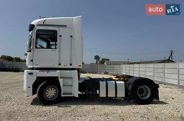 Тягач Renault Magnum 2010 в 