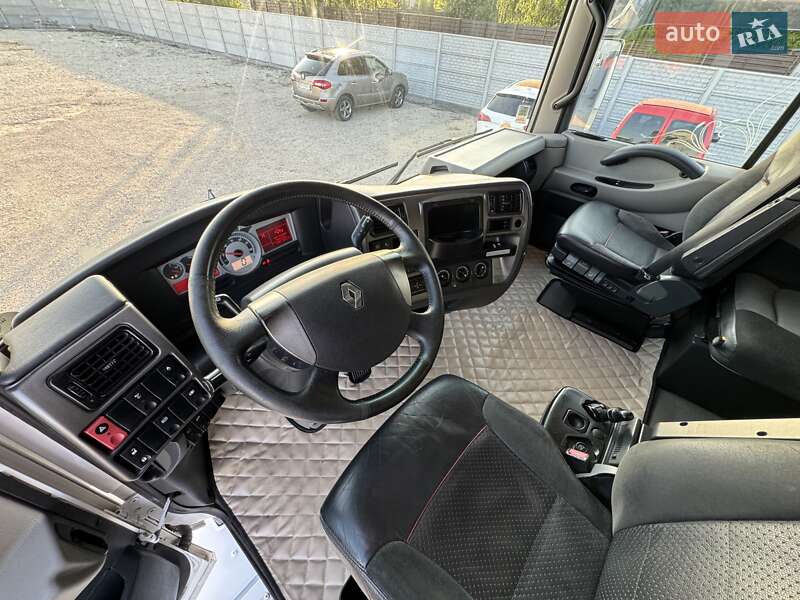 Тягач Renault Magnum 2010 в Рівному